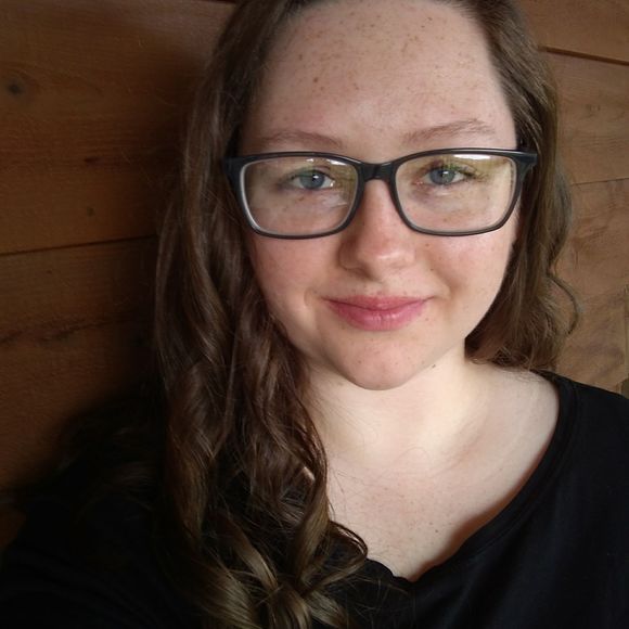 Meet your Posher, Breanna - Picture 1 of 1